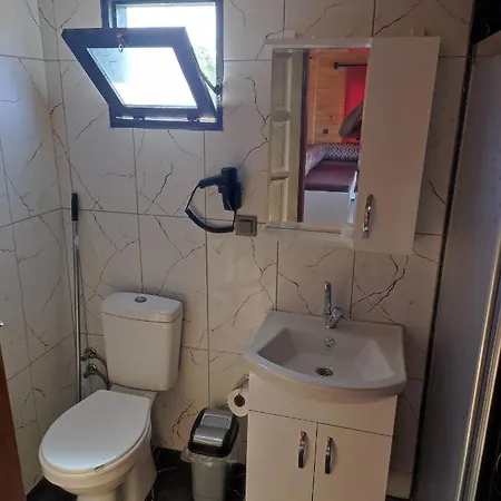 Gæstehus Ugur 4*