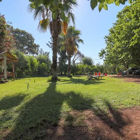 Ugur Gasthuis Çıralı