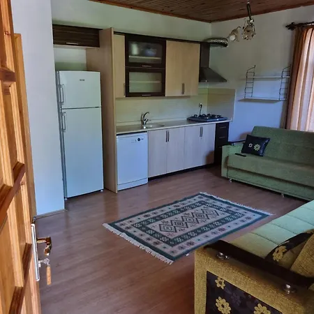 Ugur Gasthuis Çıralı