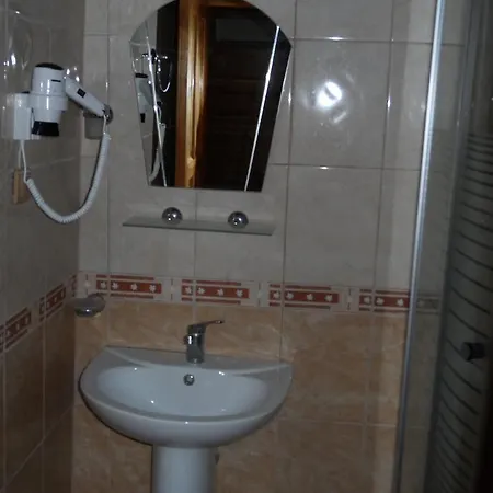Pensjonat Ugur 4*